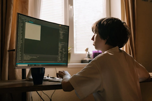 a kid coding